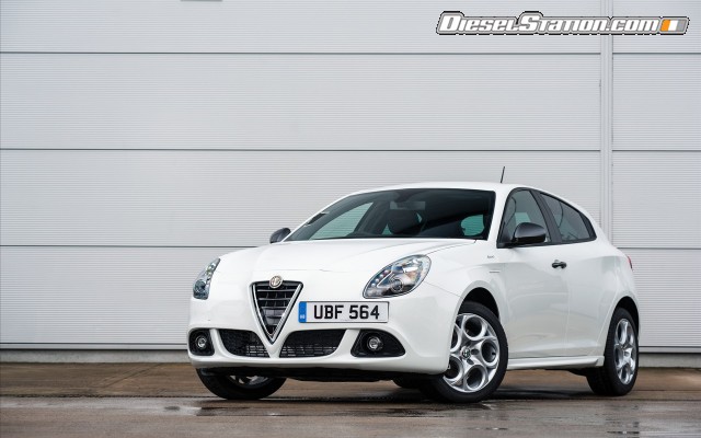 Alfa Romeo Giulietta Sprint 2015 Widescreen Picture #7 Alfa Romeo Giulietta Sprint 2015 Widescreen Picture #7